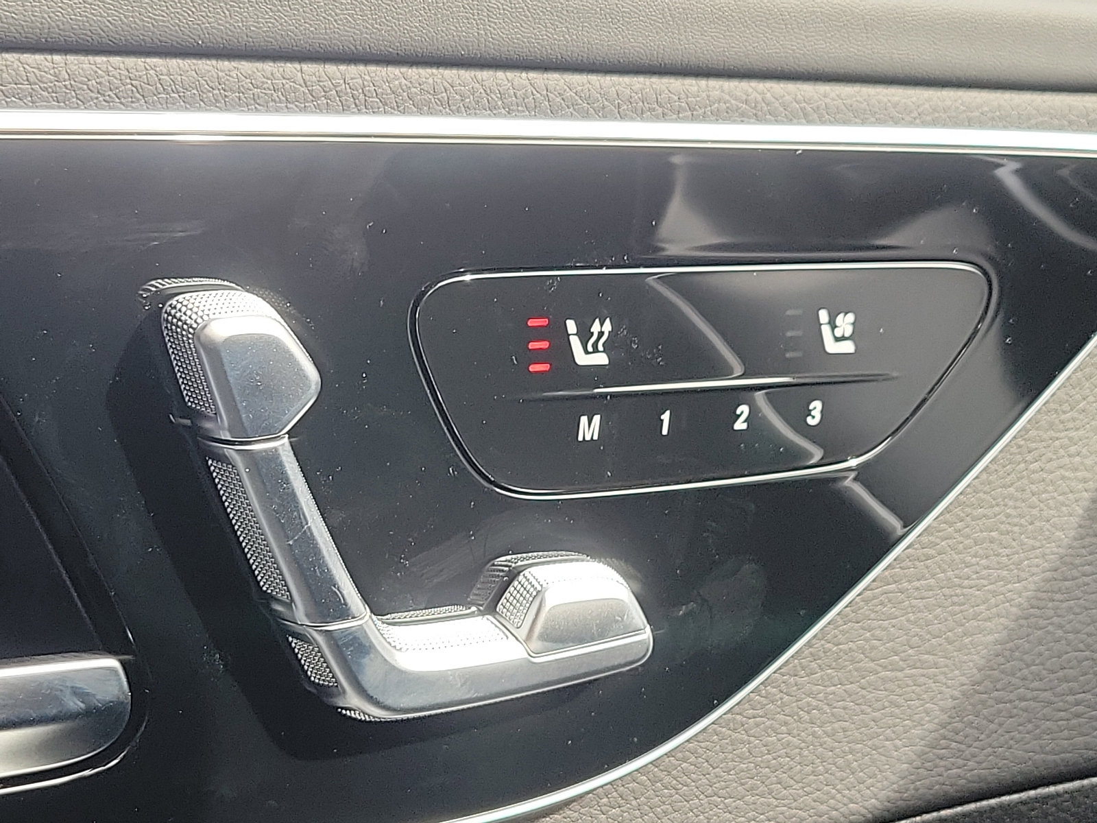 Certified 2024 Mercedes-Benz C 300 image 23