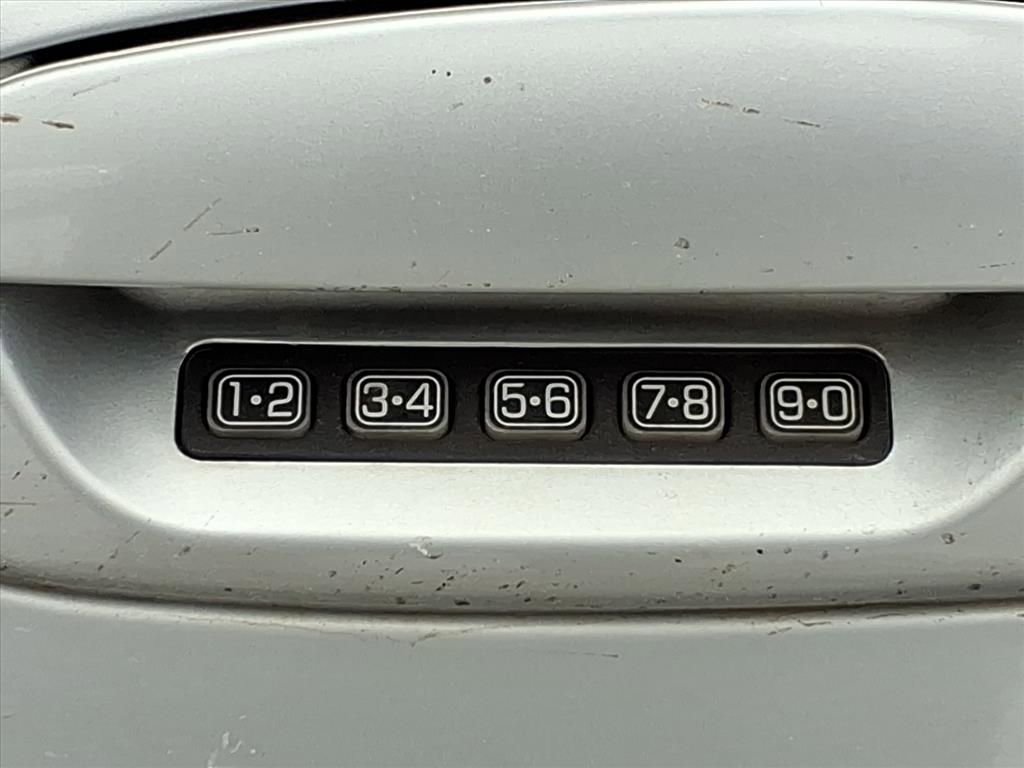 Used 2002 Ford F150 Lightning image 9