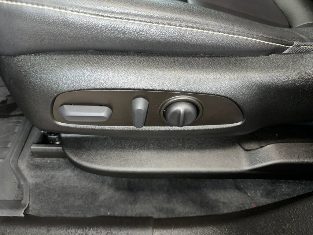 Certified 2023 Chevrolet Traverse LT w/ LPO, Floor Liner Package image 6