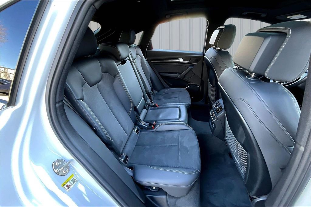Used 2022 Audi SQ5 Premium w/ Convenience Package image 25