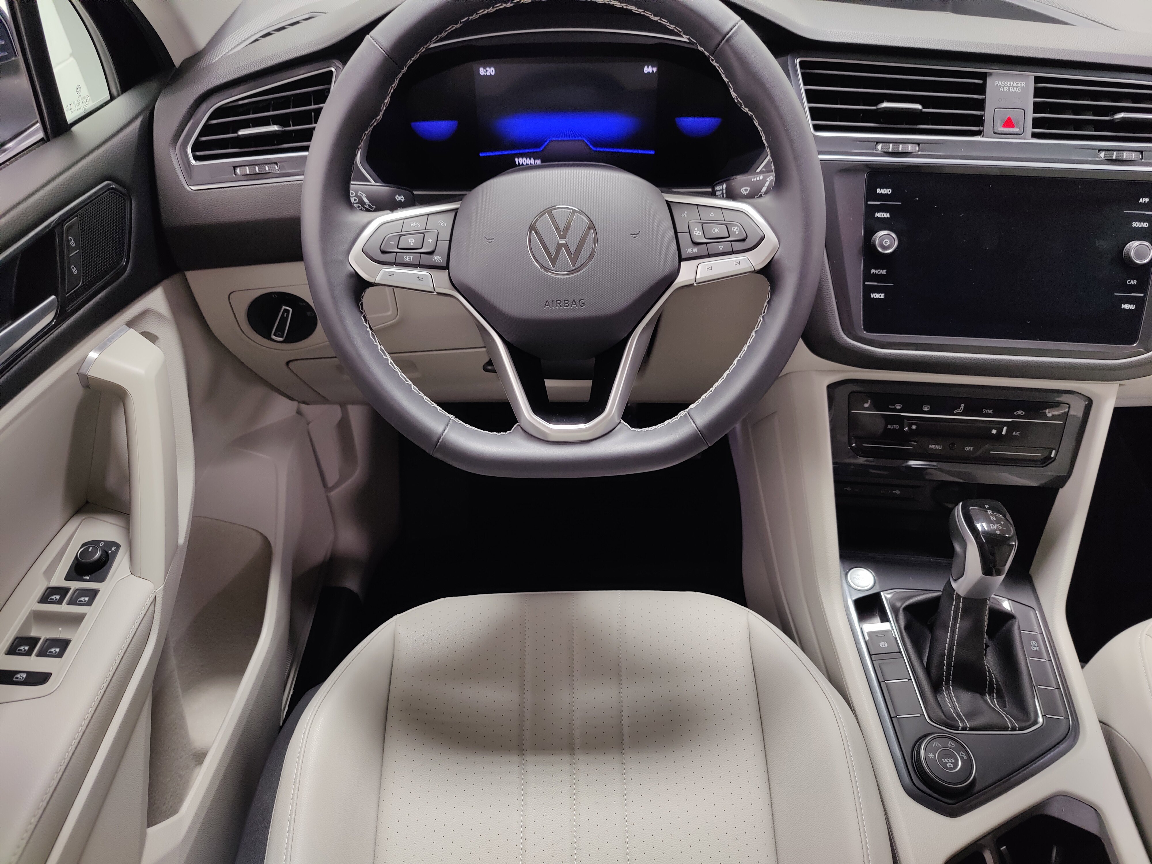 Certified 2023 Volkswagen Tiguan SE AWD/4WD image 15