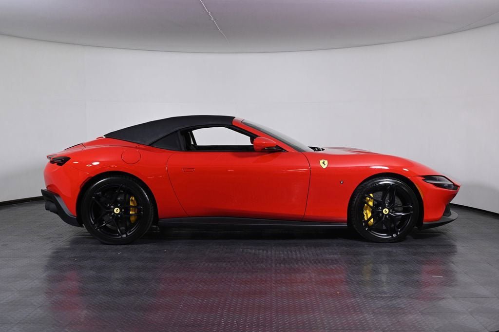 Used 2026 Ferrari Roma Spider RWD image 10