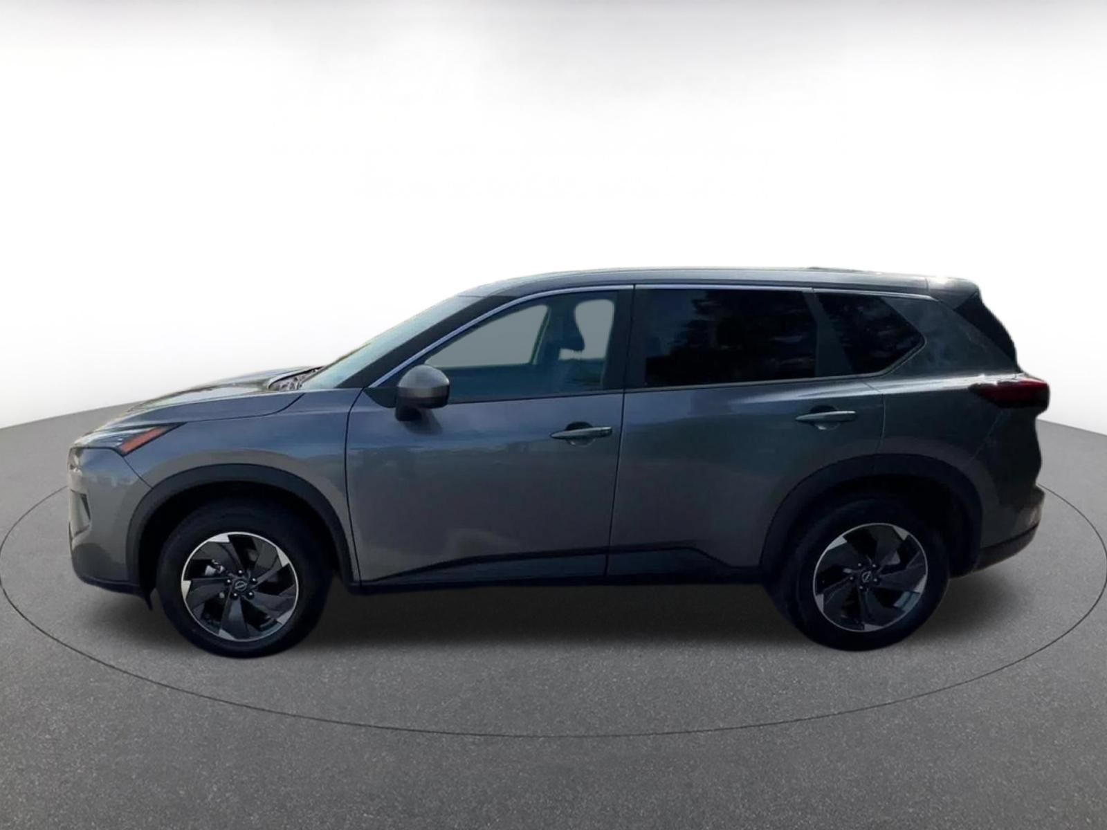 Used 2025 Nissan Rogue SV FWD image 9
