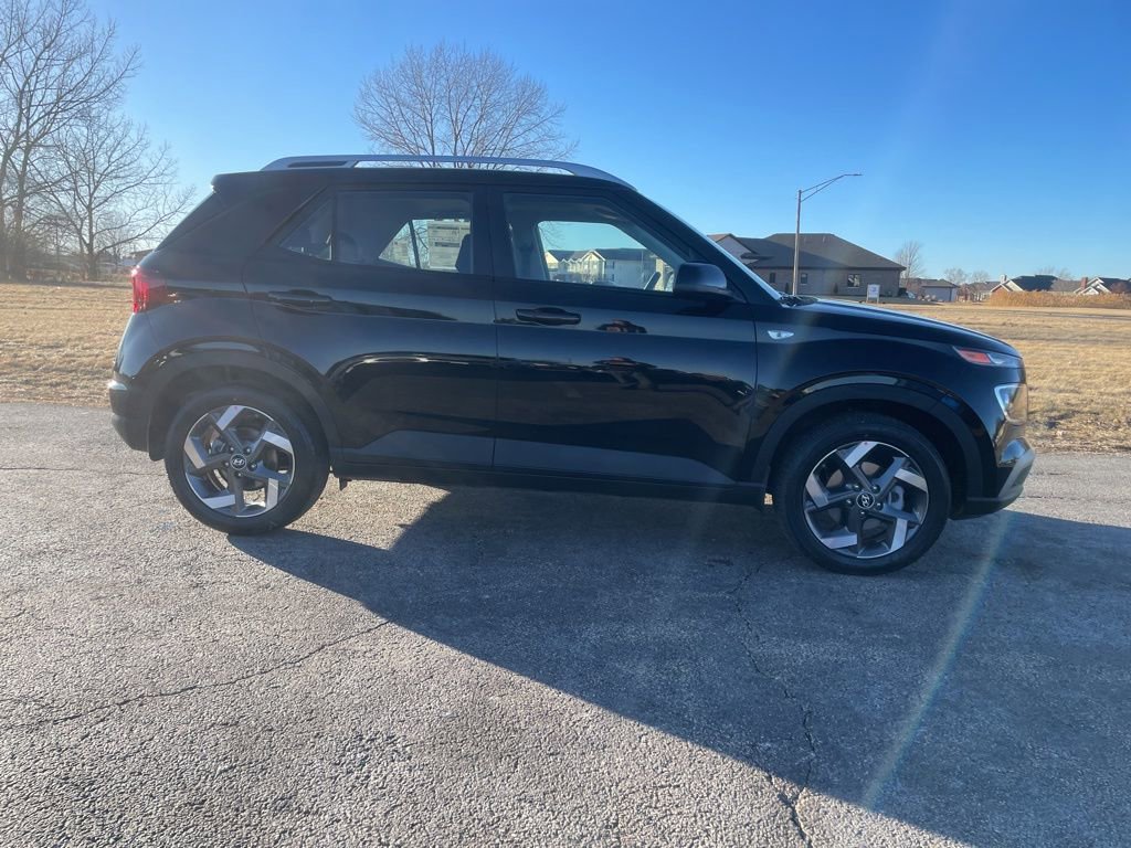 New 2026 Hyundai Venue SEL image 2