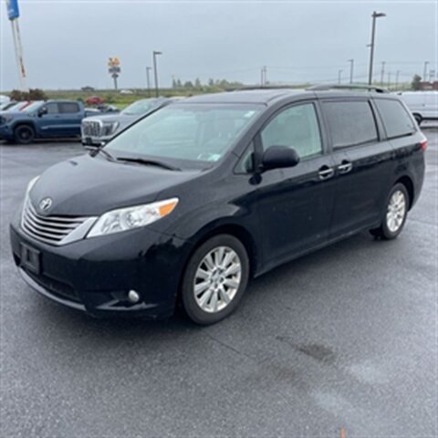 Used 2015 Toyota Sienna XLE w/ XLE Navigation Package