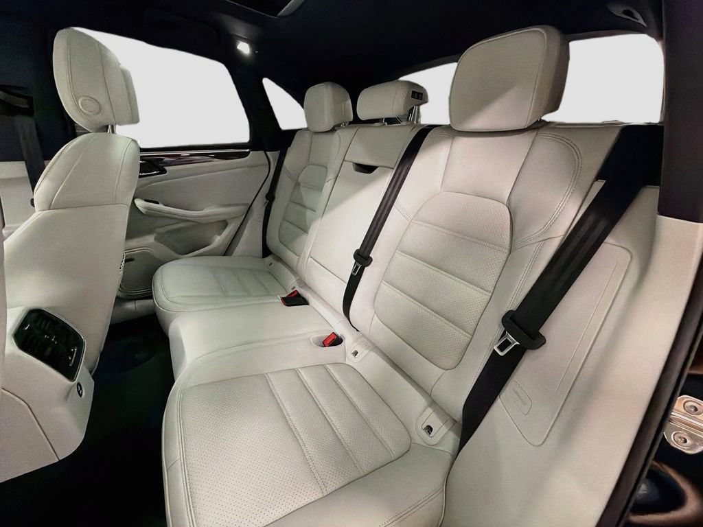New 2026 Porsche Macan GTS AWD/4WD image 25