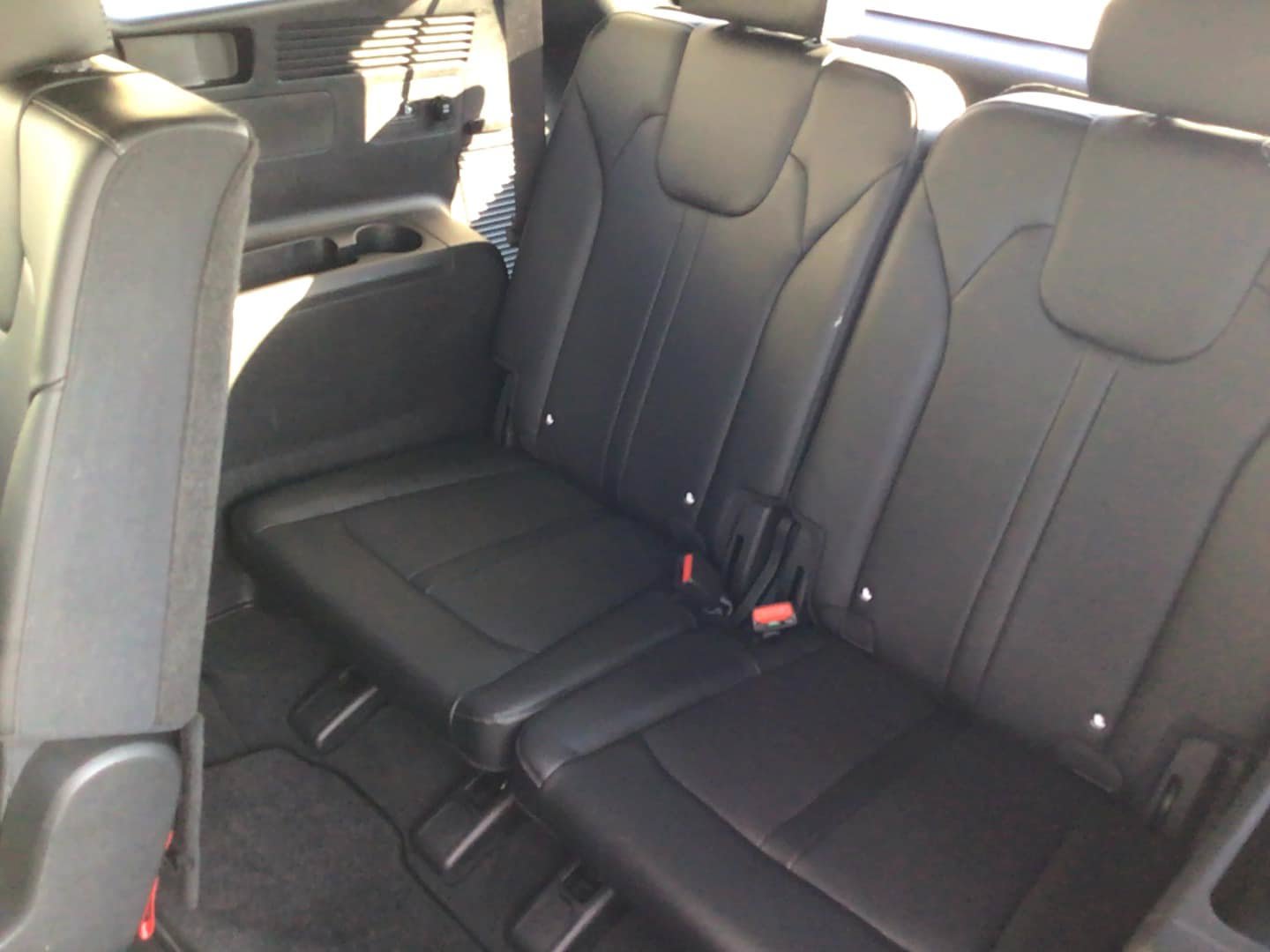 Used 2025 Kia Sorento S AWD/4WD image 9