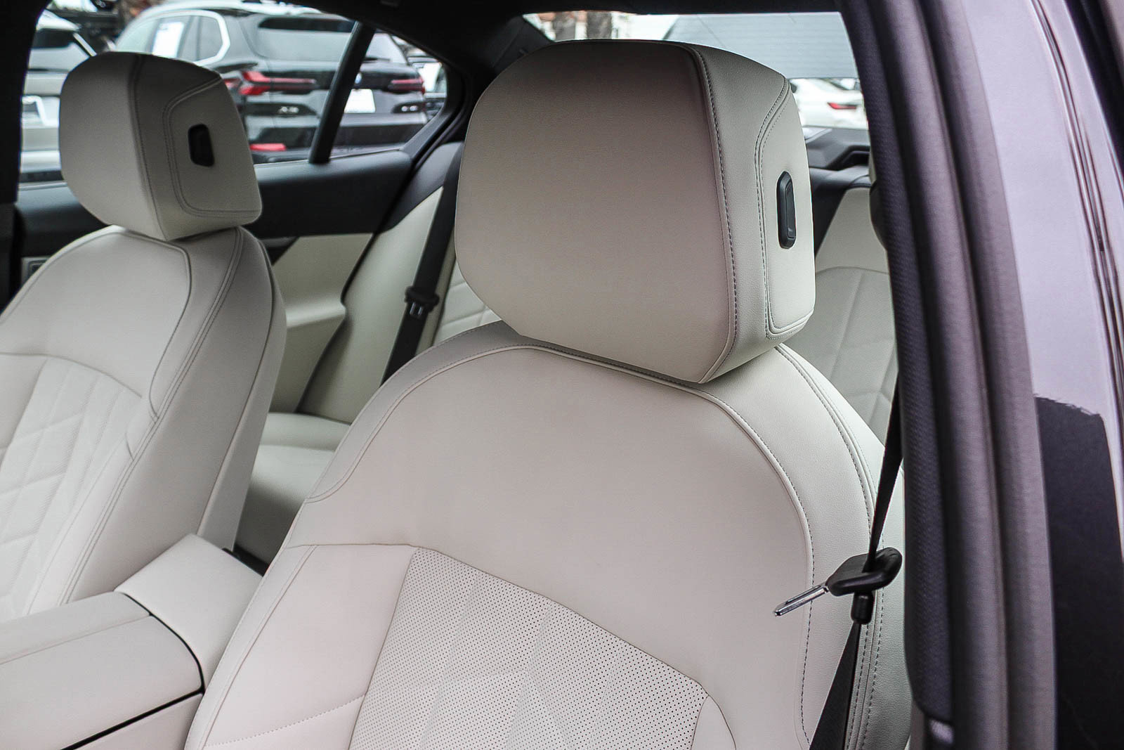 Used 2025 BMW i5 M60 image 25