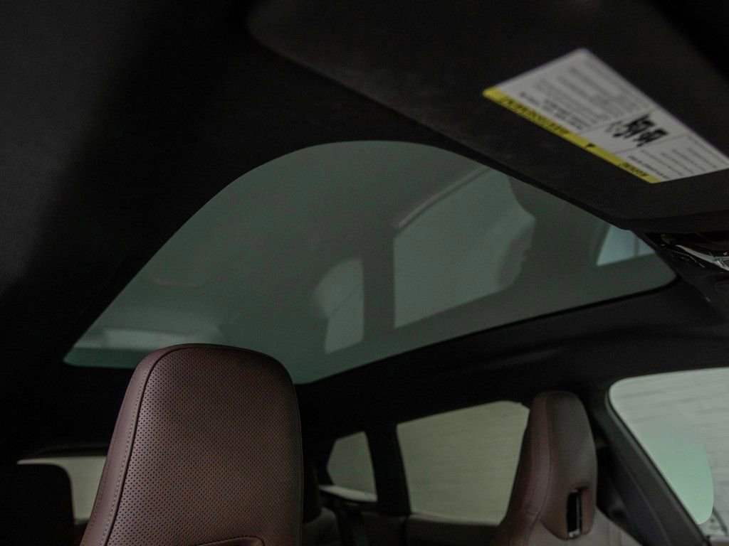 Used 2024 BMW iX xDrive50 w/ Sport Package AWD/4WD image 22