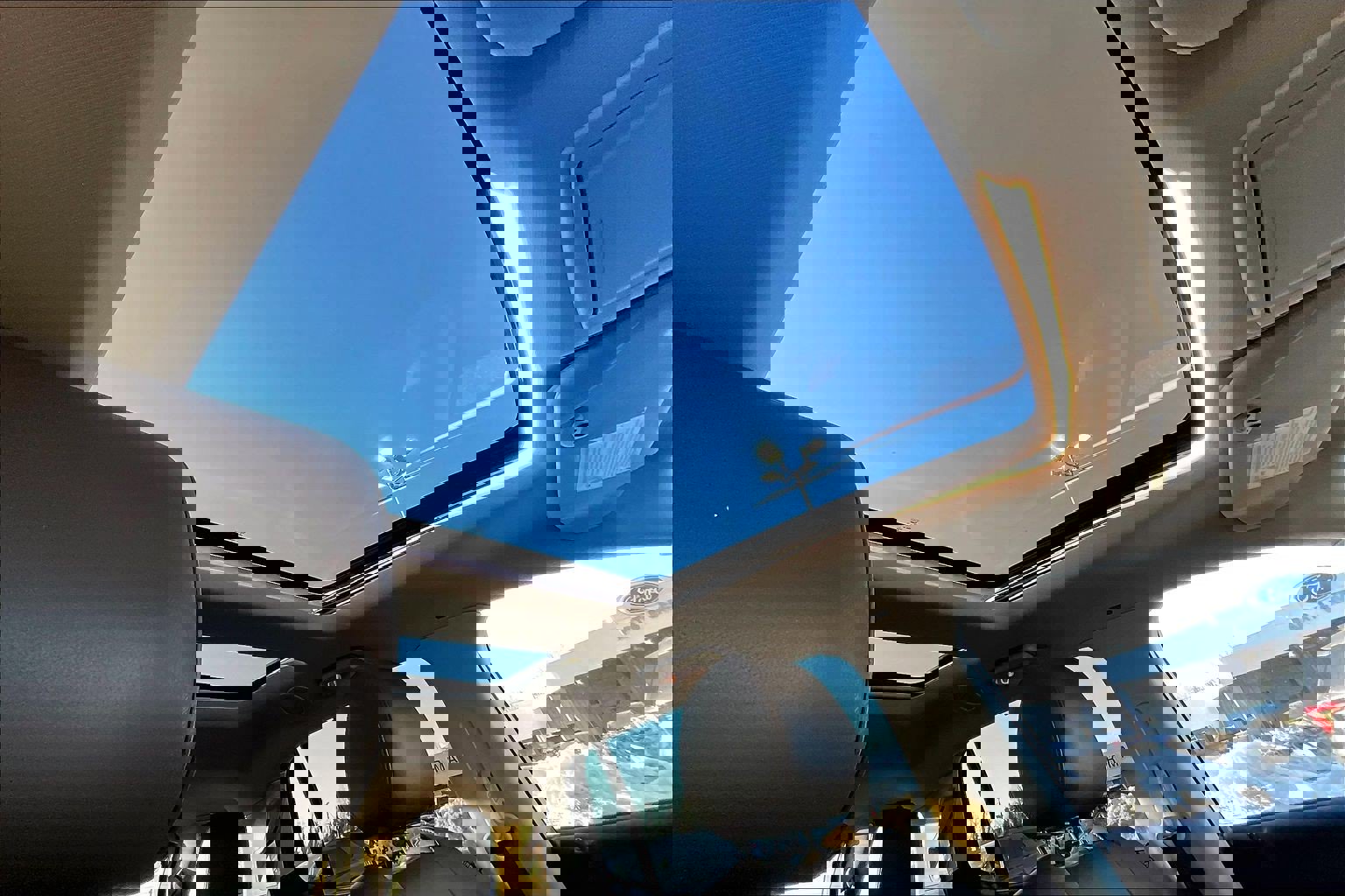 Used 2013 Lincoln MKT AWD image 22