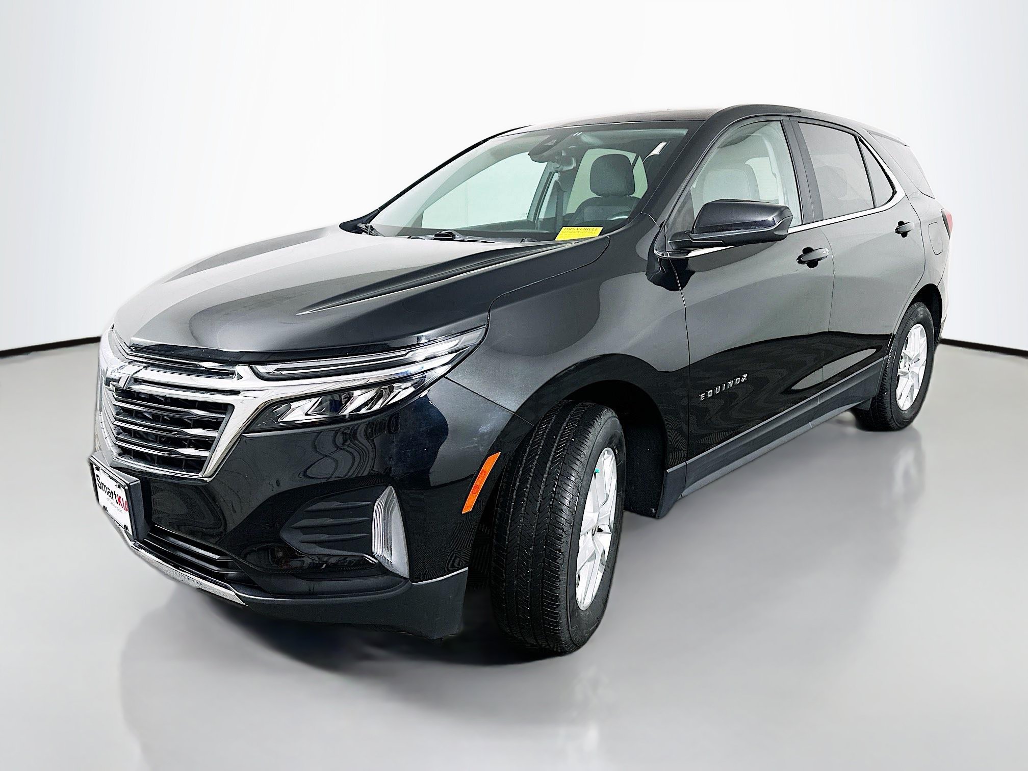 Used 2023 Chevrolet Equinox LT AWD/4WD image 3