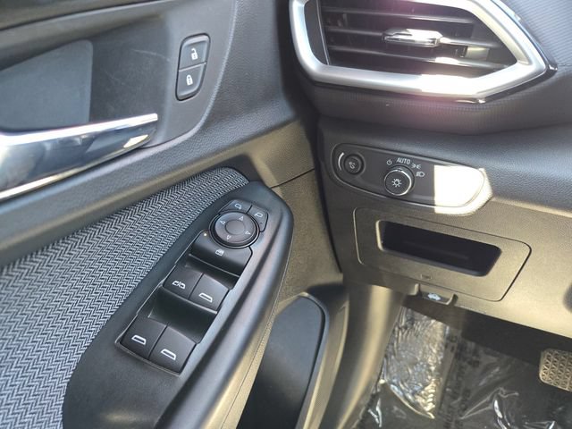 Used 2022 Chevrolet TrailBlazer LS FWD image 18