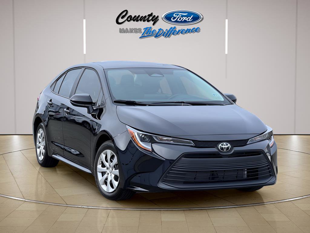 Used 2026 Toyota Corolla LE image 1