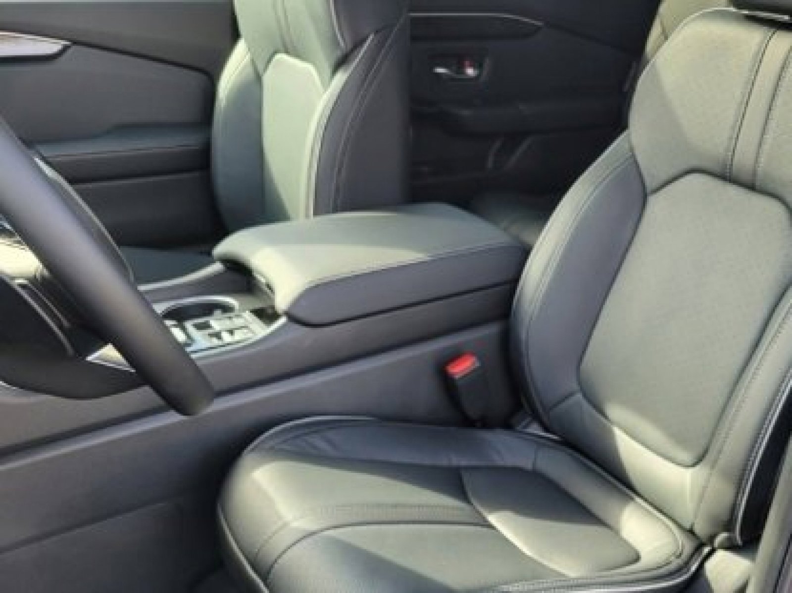 New 2025 Honda Pilot Elite image 8