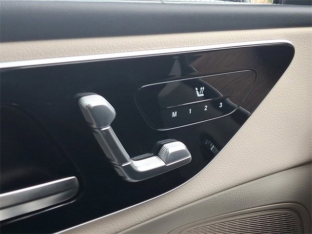 Used 2023 Mercedes-Benz GLC 300 image 25