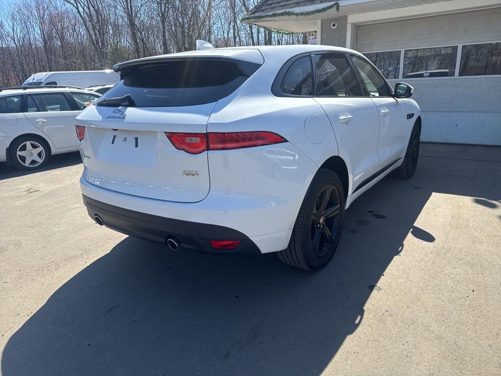 Used 2017 Jaguar F-PACE R-Sport image 13