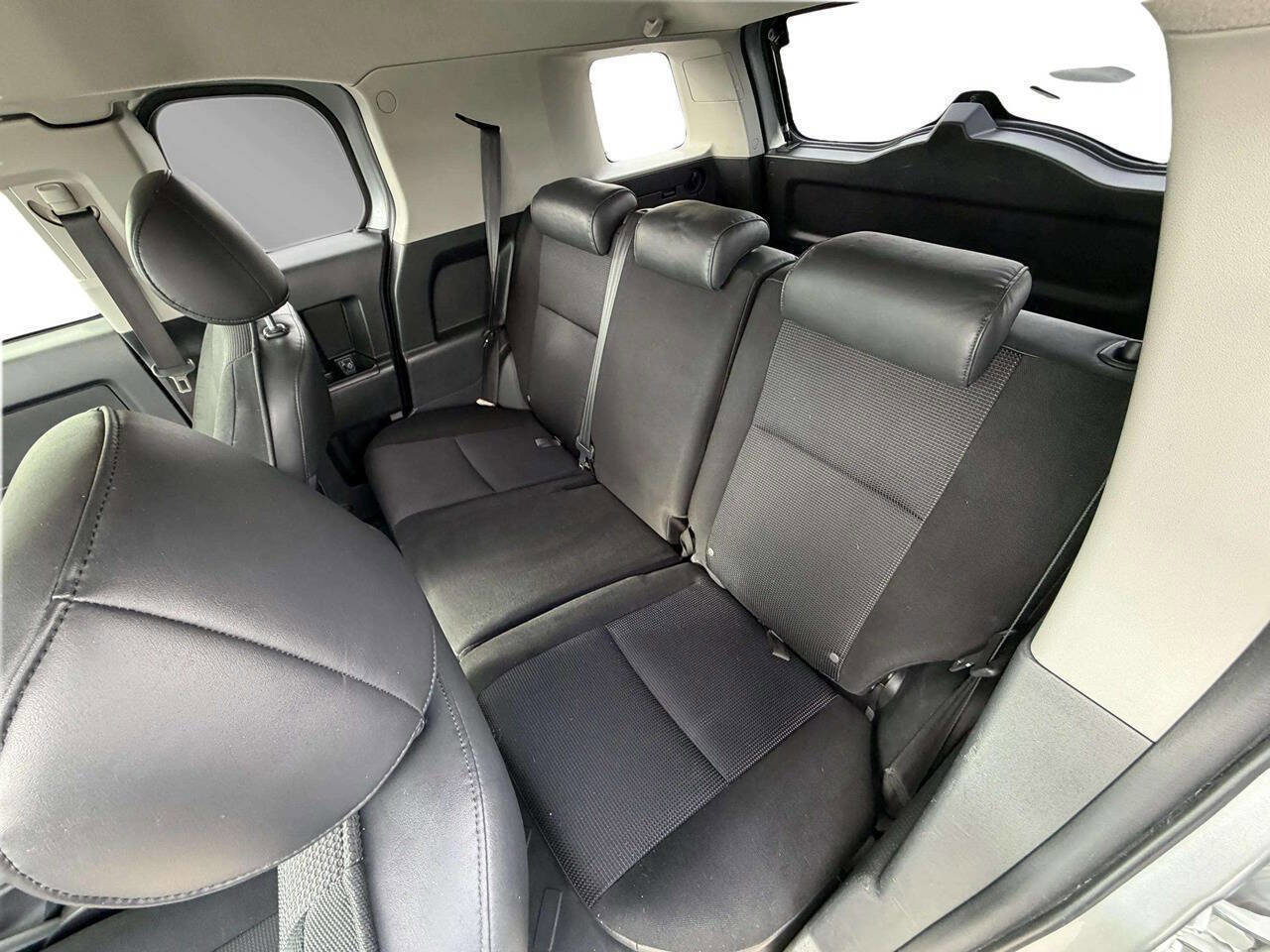 Used 2007 Toyota FJ Cruiser 4WD image 15
