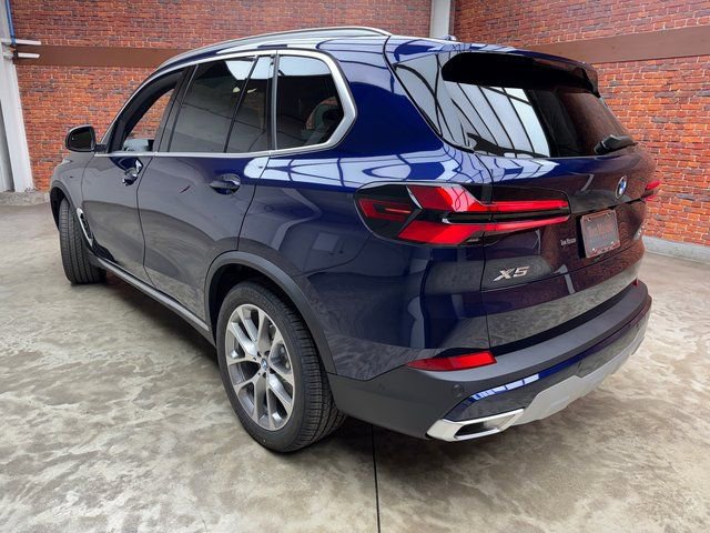 Used 2026 BMW X5 xDrive40i image 3