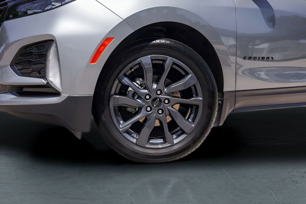 Used 2024 Chevrolet Equinox RS FWD image 4