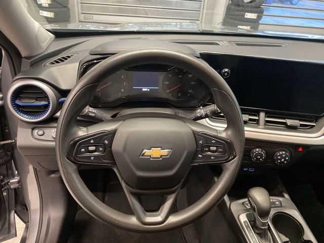 Used 2024 Chevrolet Trax LS w/ Driver Confidence Package FWD image 11