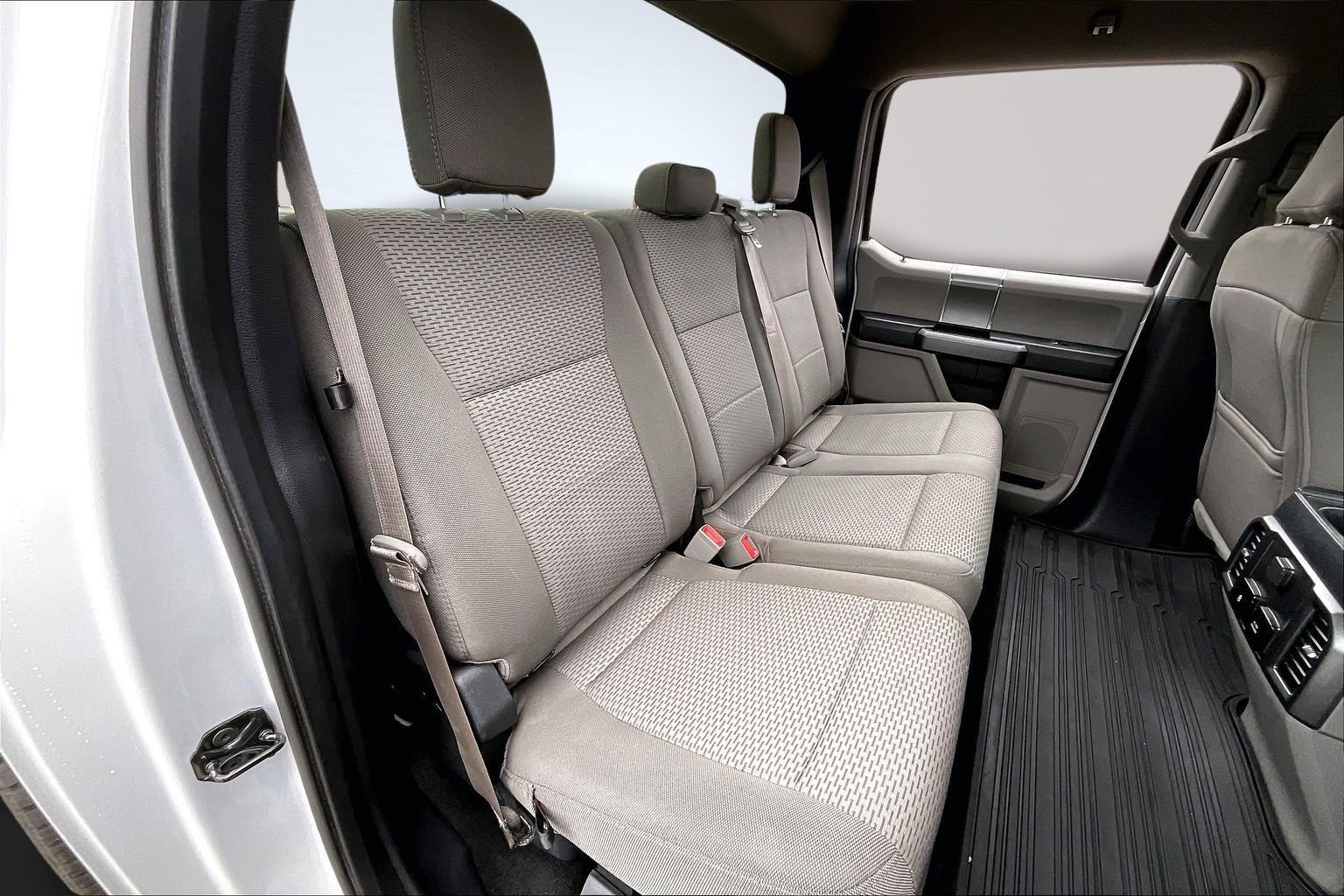 Used 2019 Ford F250 XLT w/ XLT Premium Package image 27