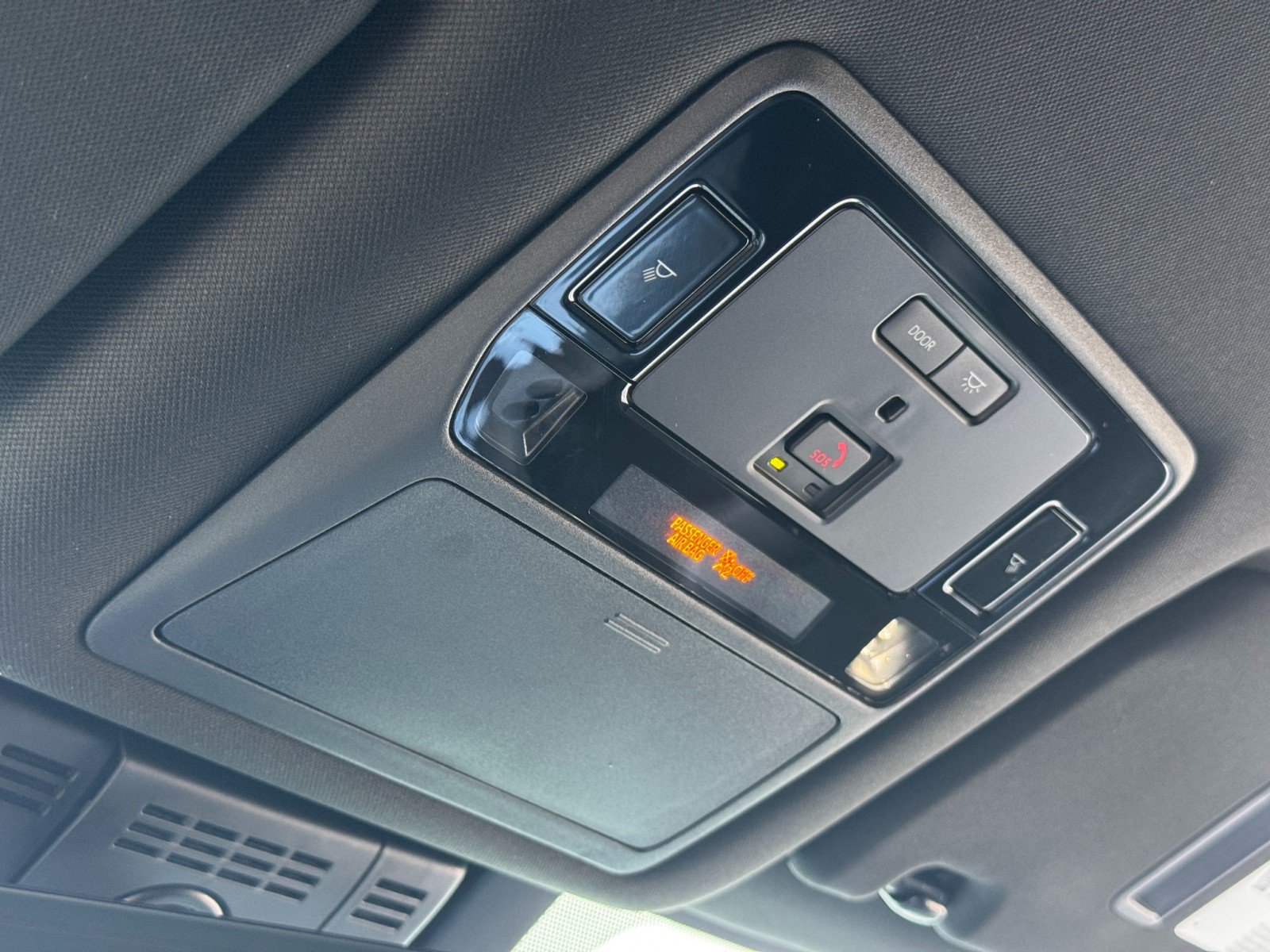 Used 2025 Lexus TX 550h AWD Plug-In Hybrid w/ Technology Package image 30