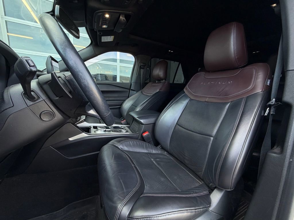 Used 2021 Ford Explorer Platinum w/ Equipment Group 601A image 5