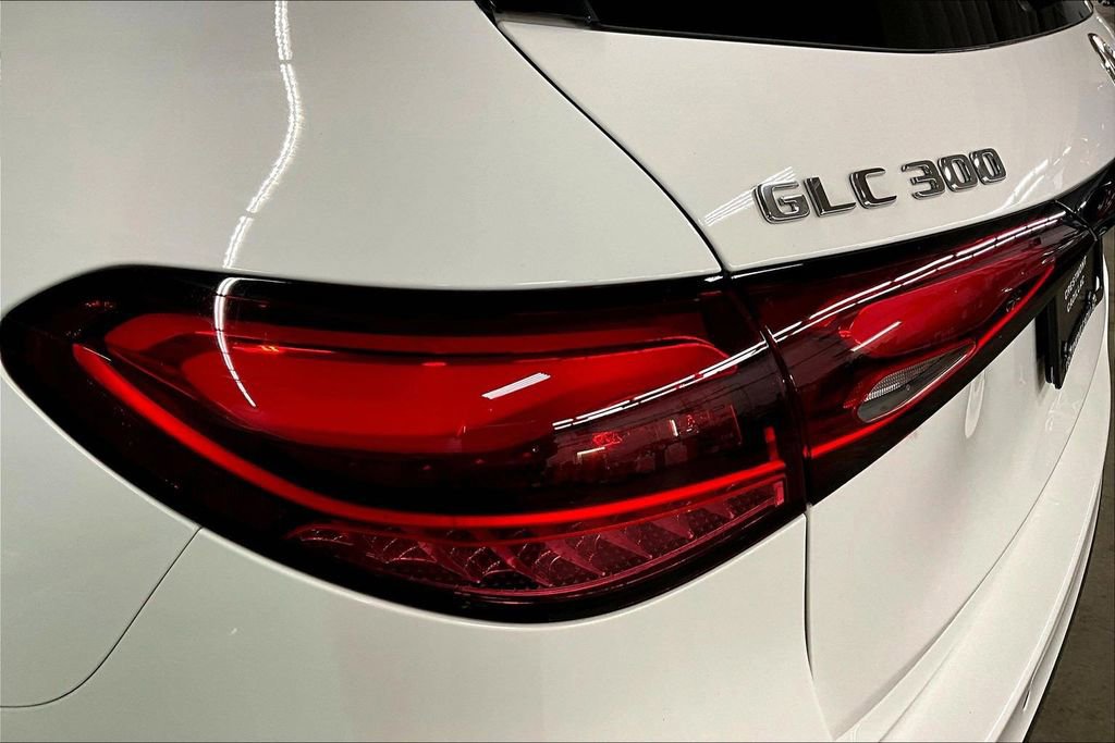 Used 2023 Mercedes-Benz GLC 300 4MATIC image 23