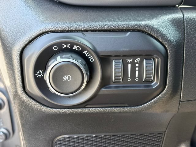 Used 2022 Jeep Wrangler Unlimited Sport AWD/4WD image 24