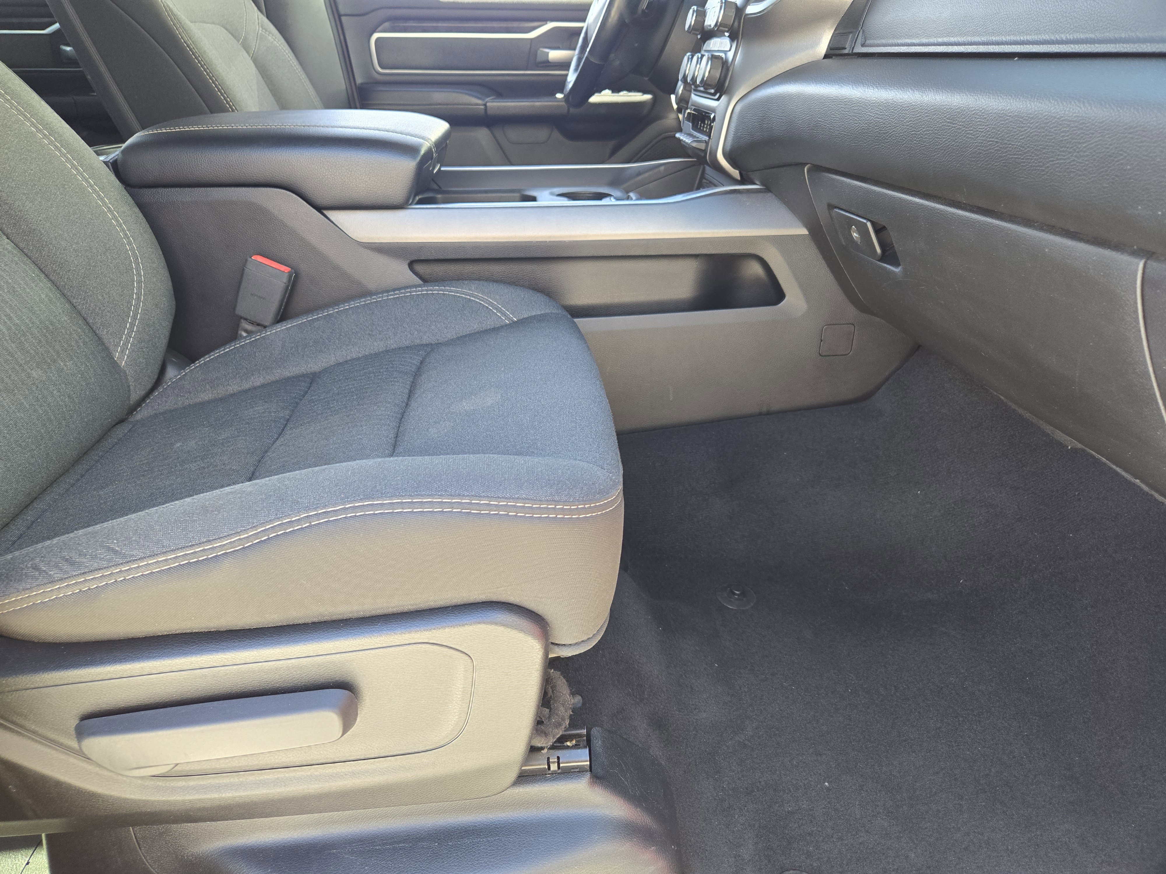 Used 2019 RAM 1500 Big Horn image 16