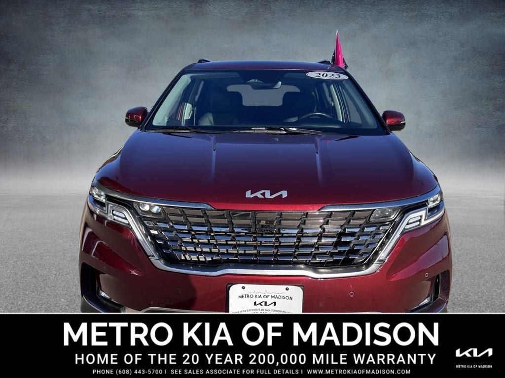 Used 2023 Kia Carnival SX Prestige image 3