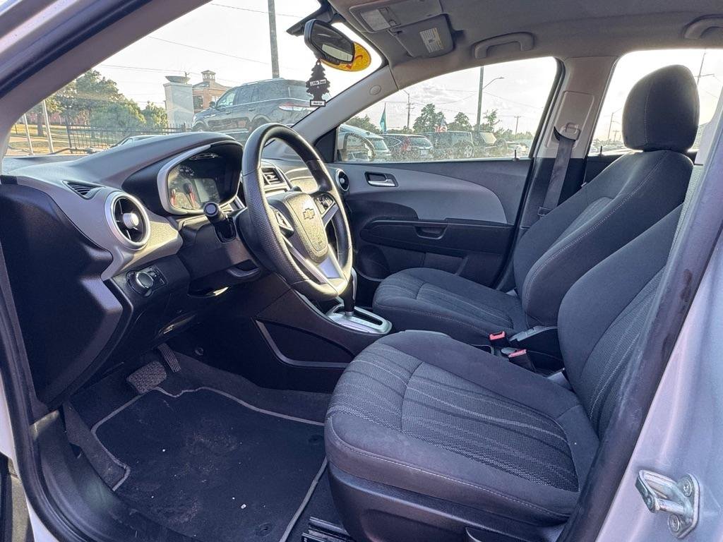 Used 2019 Chevrolet Sonic LT FWD image 10
