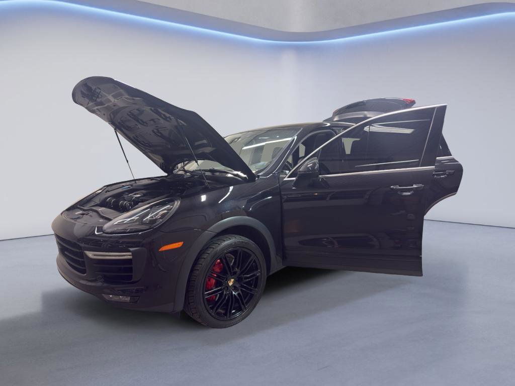 Used 2015 Porsche Cayenne Turbo AWD/4WD image 9
