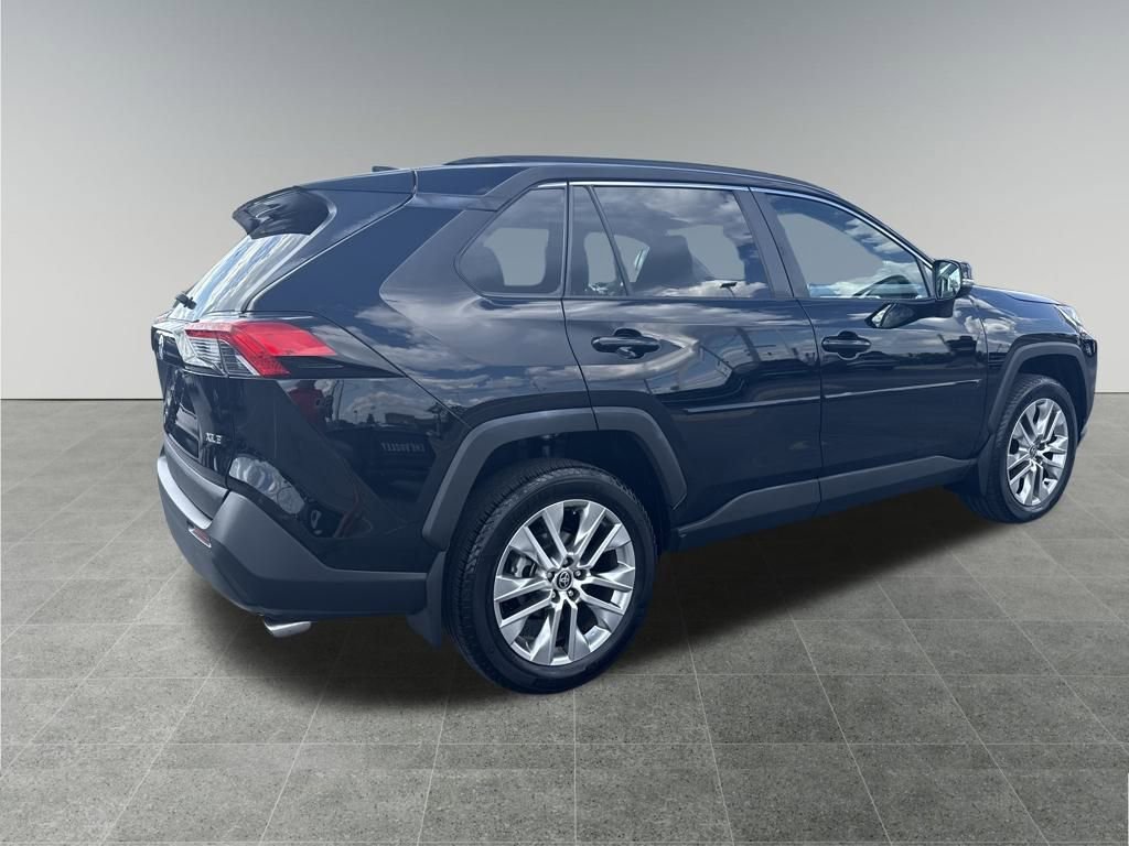 Used 2024 Toyota RAV4 XLE Premium image 6