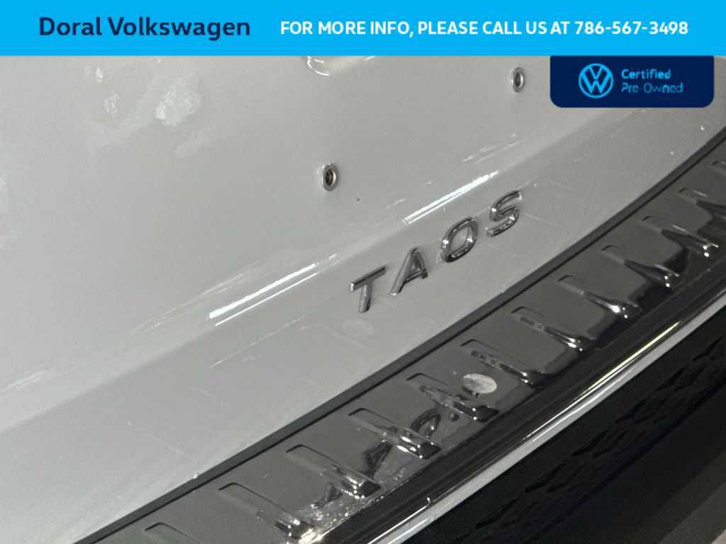 Used 2025 Volkswagen Taos SEL AWD/4WD image 10