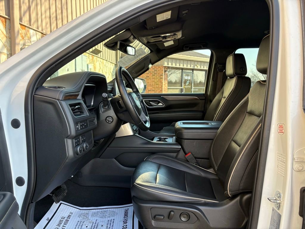 Used 2023 Chevrolet Suburban Premier image 19