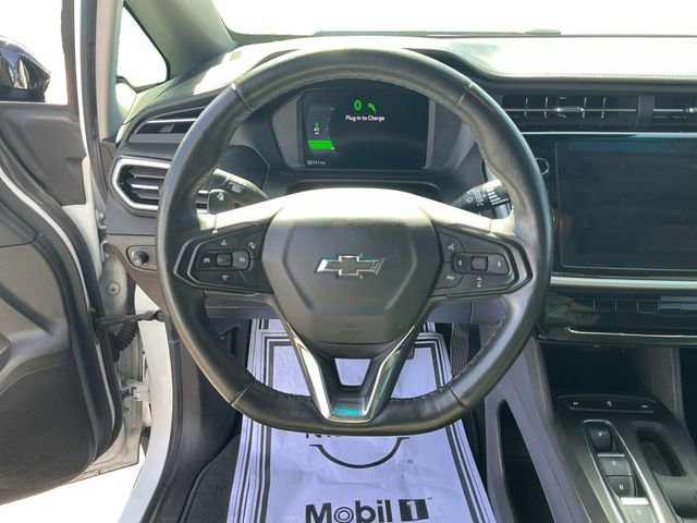 Used 2023 Chevrolet Bolt LT FWD image 2