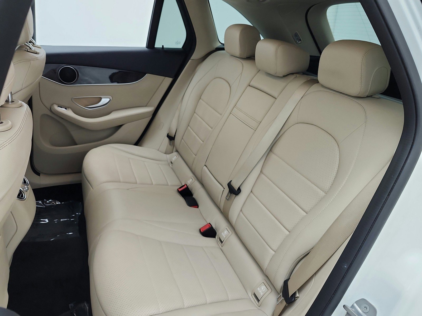 Used 2020 Mercedes-Benz GLC 300 4MATIC image 15