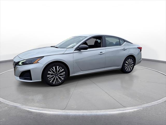 Used 2024 Nissan Altima 2.5 SV FWD image 4