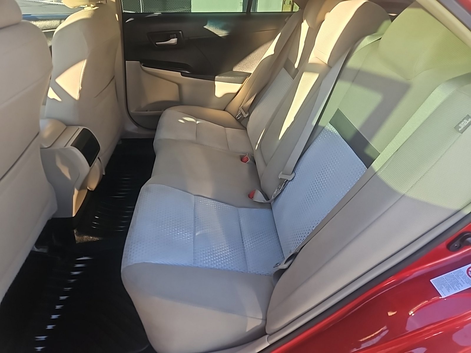 Used 2012 Toyota Camry LE image 10