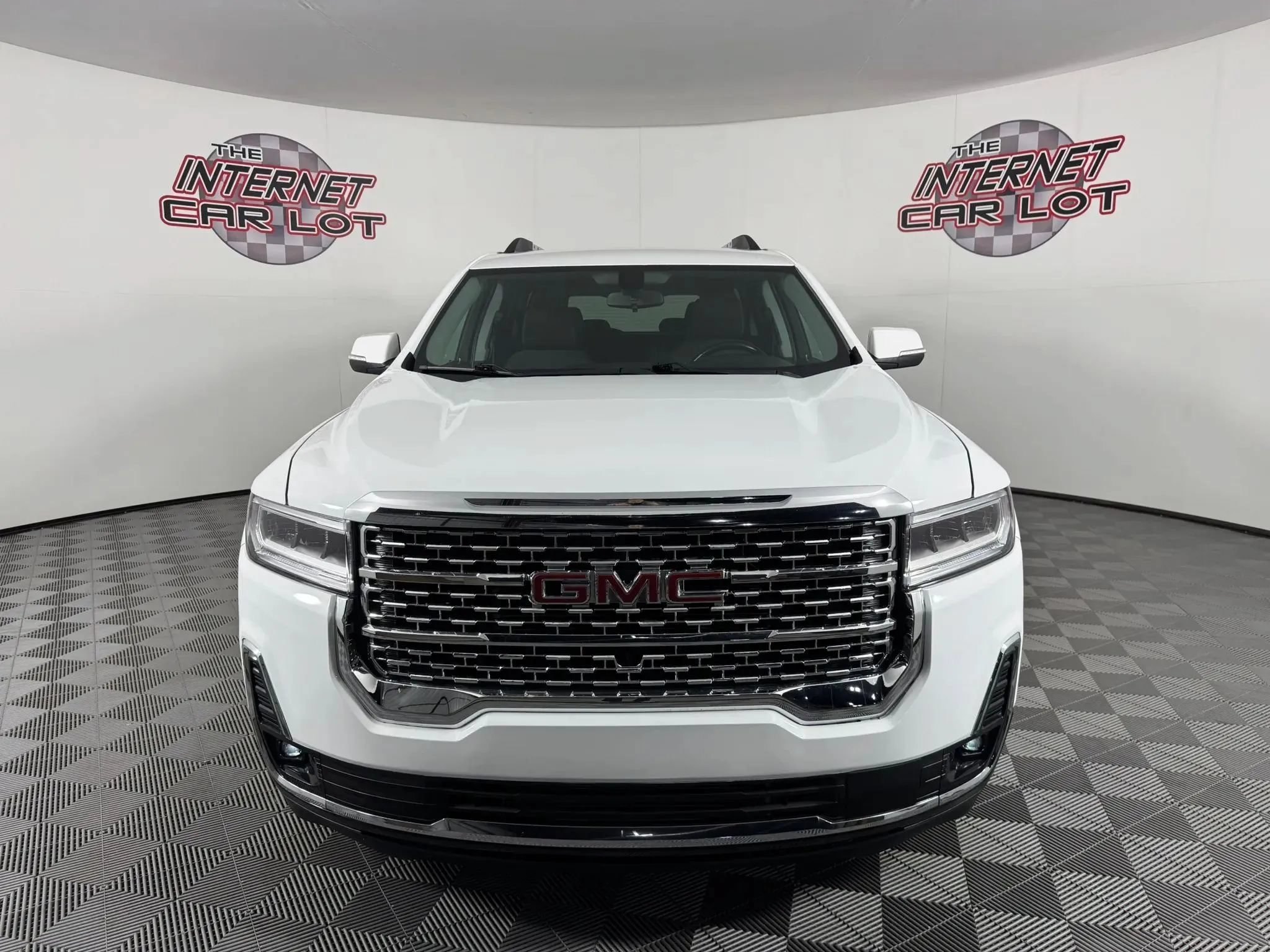 Used 2020 GMC Acadia SLE w/ Driver Convenience Package AWD/4WD image 2