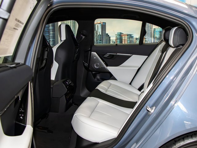 New 2026 BMW M5 w/ Executive Package image 22