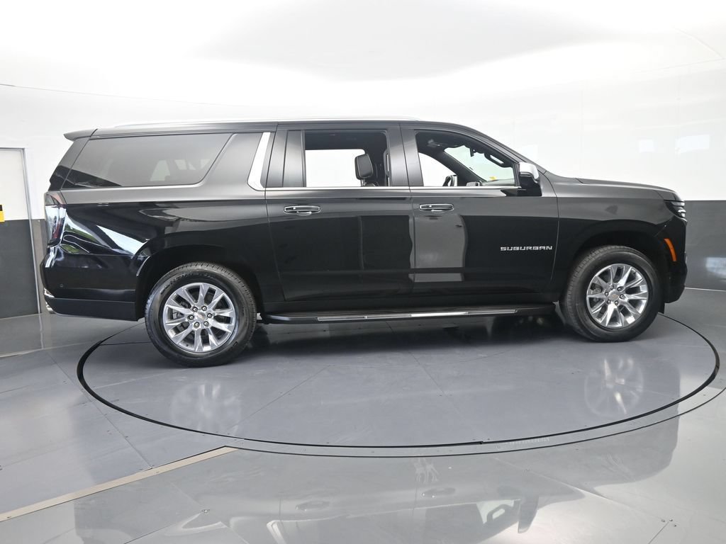 Used 2026 Chevrolet Suburban Premier AWD/4WD image 7