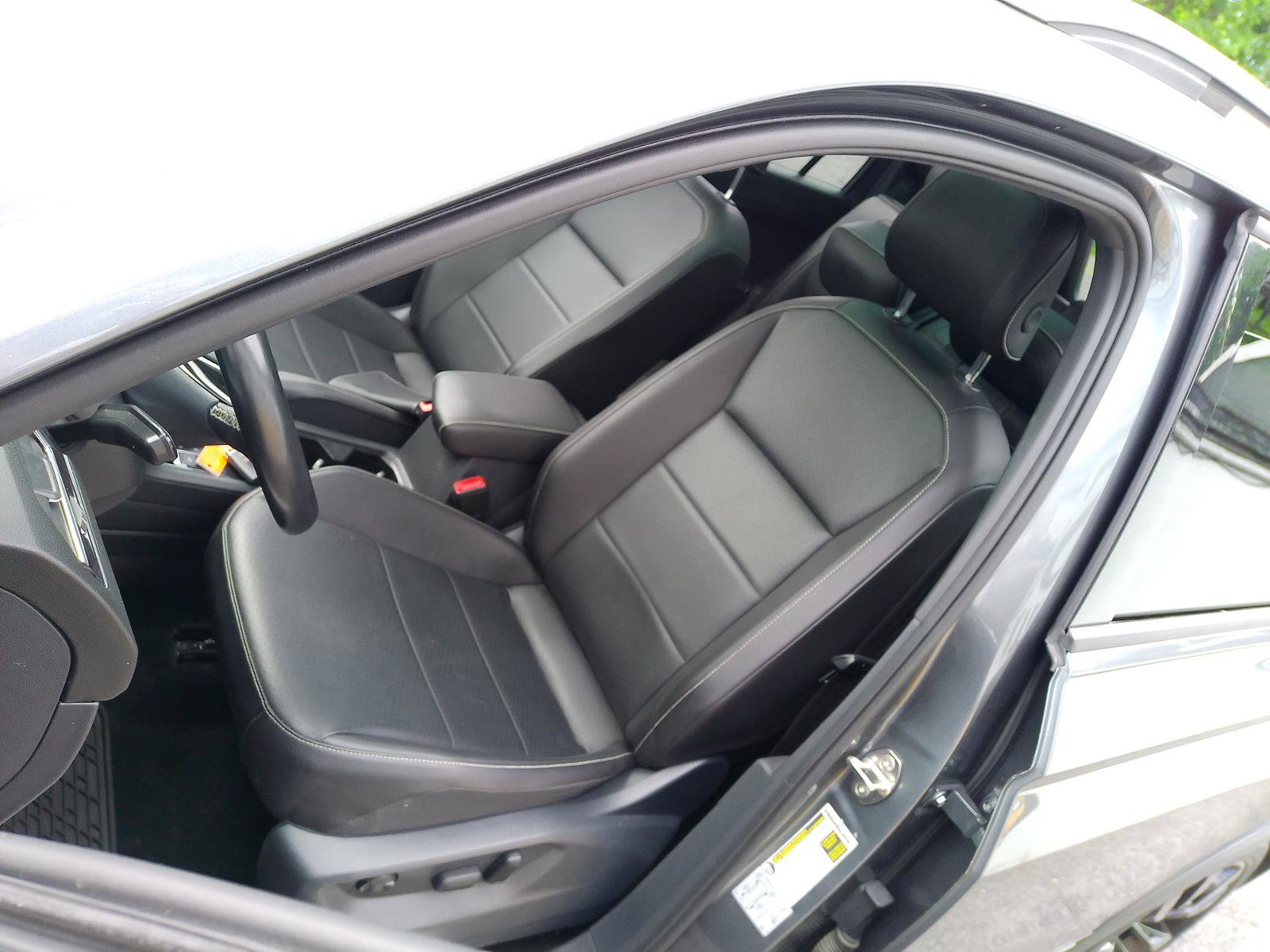 Used 2021 Volkswagen Tiguan SE R-Line AWD/4WD image 6