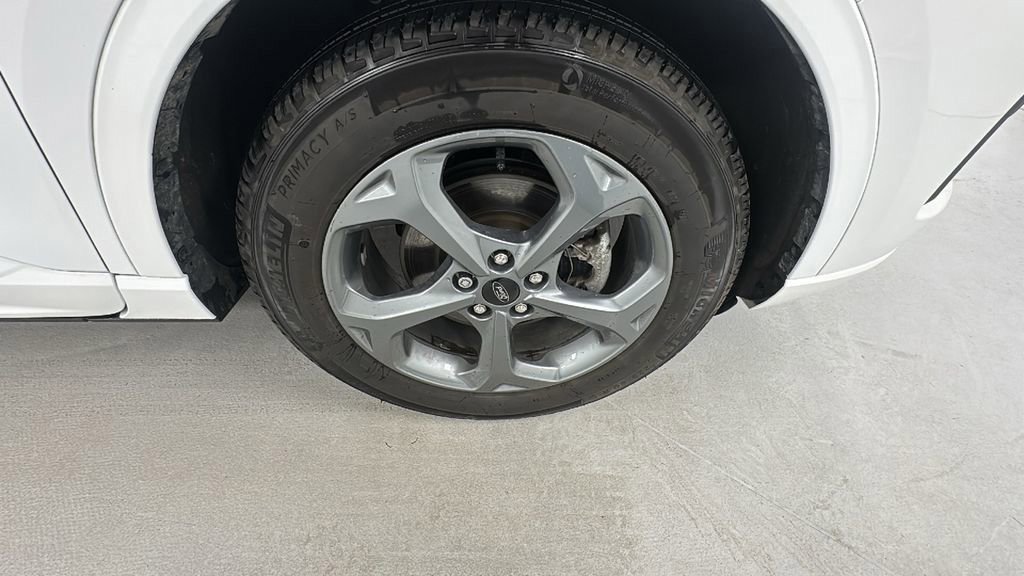 Used 2023 Ford Escape ST-Line AWD/4WD image 9