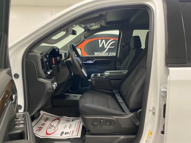 New 2025 GMC Sierra 1500 Elevation image 13
