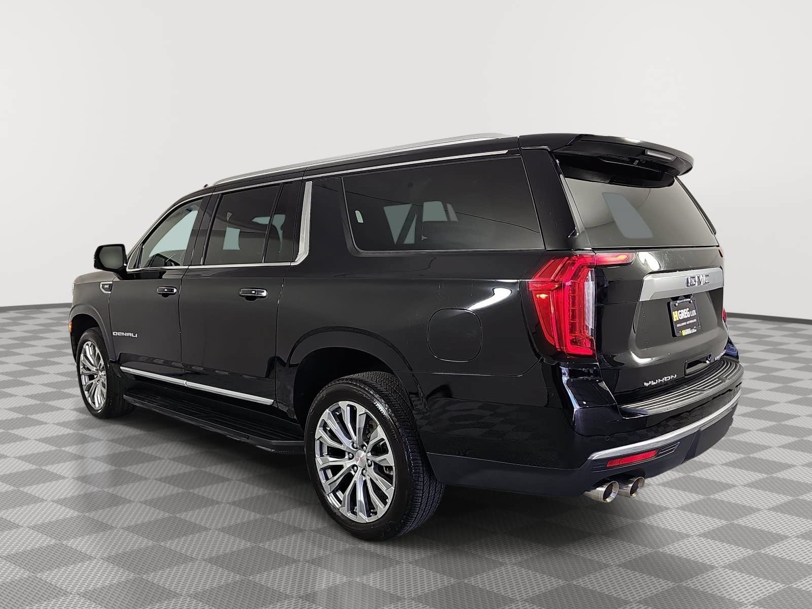 Used 2023 GMC Yukon XL Denali AWD/4WD image 6