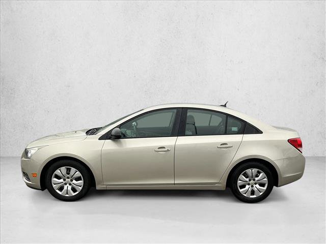 Used 2013 Chevrolet Cruze LS image 8