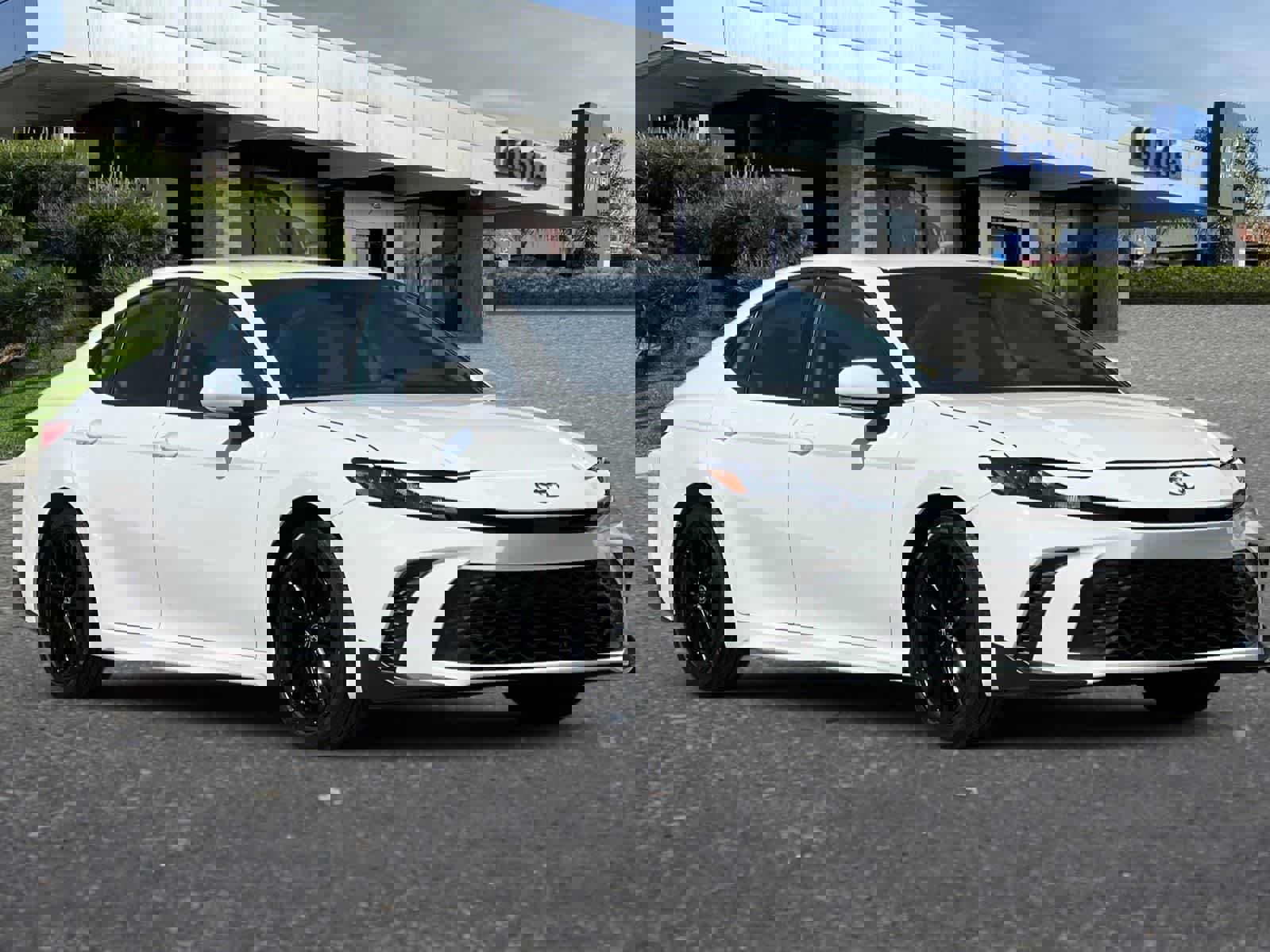 Used 2026 Toyota Camry SE image 10