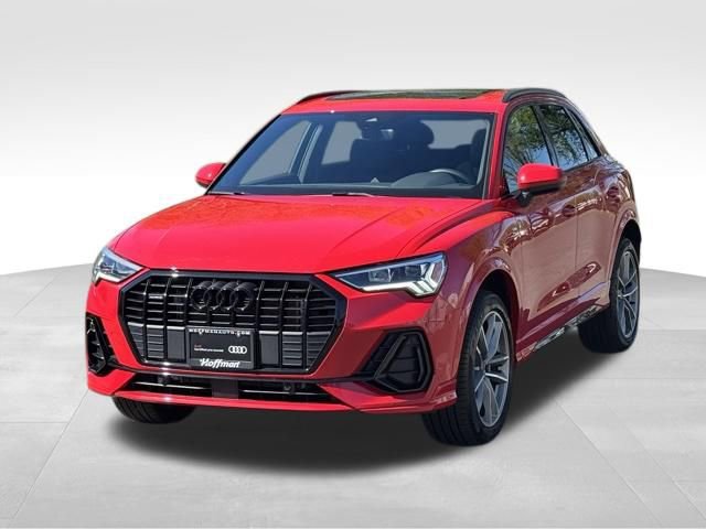Certified 2025 Audi Q3 2.0T Premium w/ Convenience Package AWD/4WD image 3